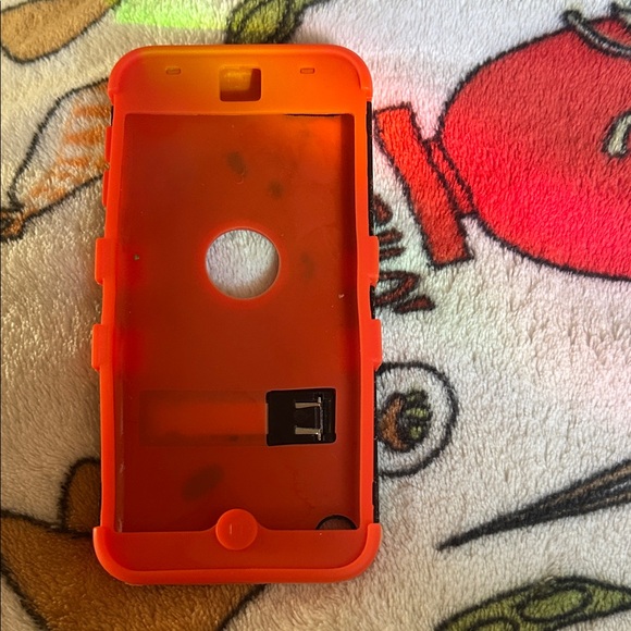 5 for 25$🎄Black and Red IPod Touch 7th gen Case - Picture 3 of 8